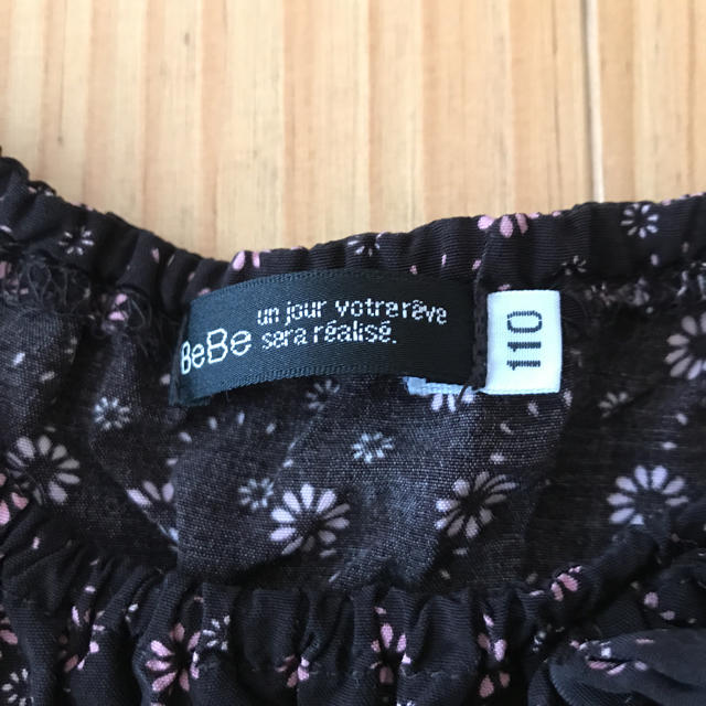 BeBe(ベベ)のBeBe 小花柄 チュニック、ワンピース キッズ/ベビー/マタニティのキッズ服女の子用(90cm~)(ワンピース)の商品写真