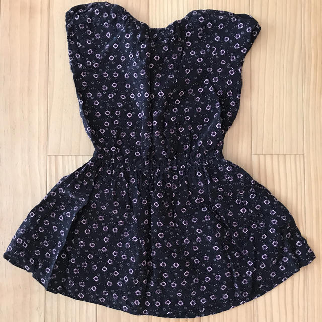 BeBe(ベベ)のBeBe 小花柄 チュニック、ワンピース キッズ/ベビー/マタニティのキッズ服女の子用(90cm~)(ワンピース)の商品写真