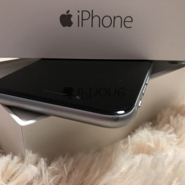 Apple(アップル)の！お値下中！♡iphone6 64G softbank♡ スマホ/家電/カメラのスマートフォン/携帯電話(スマートフォン本体)の商品写真