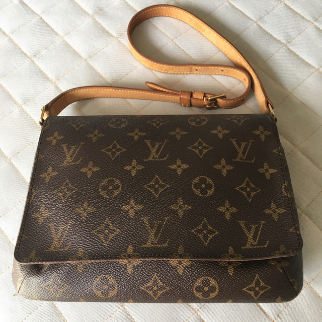 LOUIS VUITTON(ルイヴィトン)の正規品ルイビトン ミュゼットタンゴ レディースのバッグ(ショルダーバッグ)の商品写真