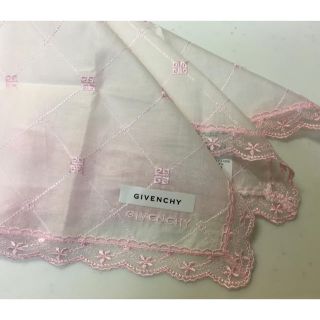 ジバンシィ(GIVENCHY)のGIVENCHY♡レア♡総刺繍レースハンカチ(ハンカチ)