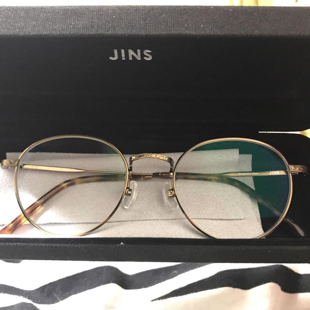 Zoff(ゾフ)の即購入で3500円 JINS ジンズ クラシック 伊達メガネ レディースのファッション小物(サングラス/メガネ)の商品写真