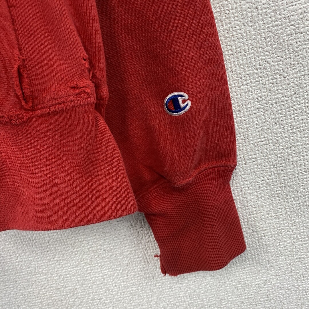 Champion(チャンピオン)の古着 used　Champion　チャンピオン　リバースウィーブ　スウェットパーカー/フーディー　赤　レッド　Sサイズ メンズのトップス(パーカー)の商品写真