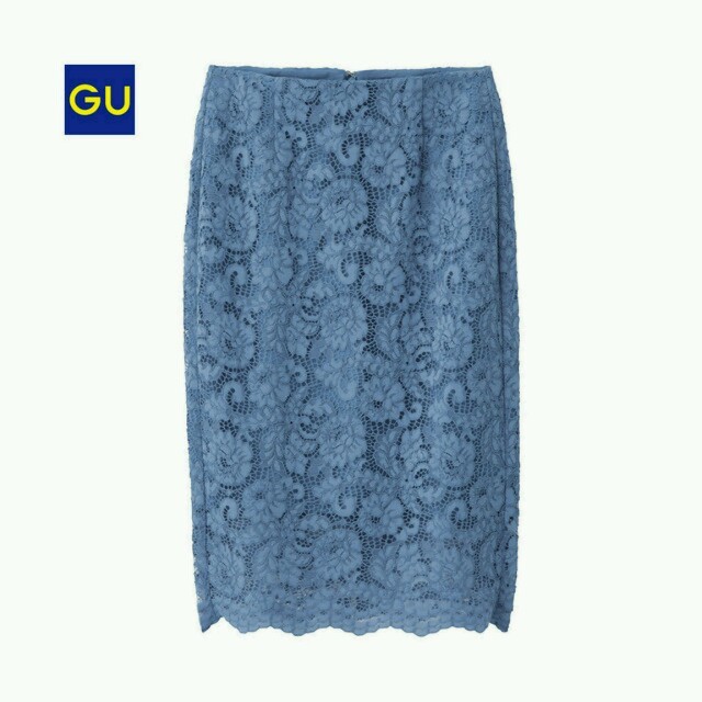 GU(ジーユー)の大人気GU 花柄レースタイトスカート 即完売ブルー Ｍ UNIQLO レディースのスカート(ひざ丈スカート)の商品写真