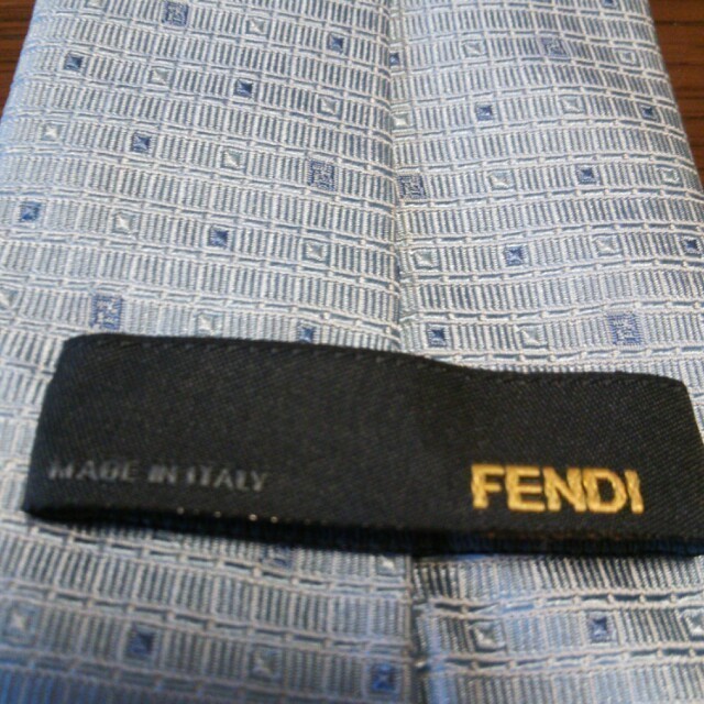 FENDI(フェンディ)のFENDIの紳士ネクタイ レディースのファッション小物(ネクタイ)の商品写真