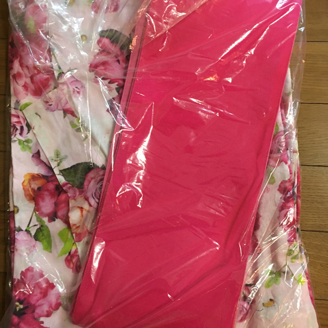 EmiriaWiz(エミリアウィズ)のエミリアウィズ☆本日限定セールベルフルール花柄浴衣 レディースの水着/浴衣(浴衣)の商品写真