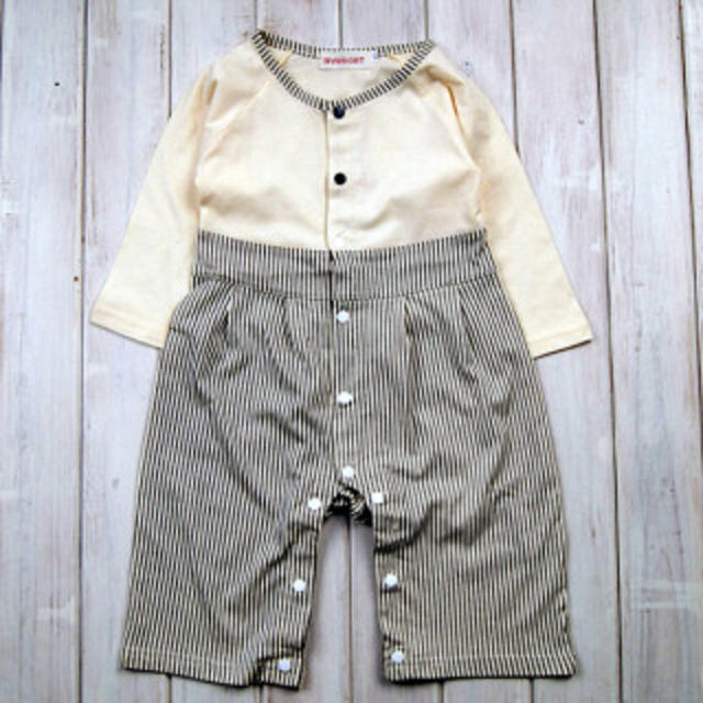 ビー キッズ 子供　紋付袴風ベビーロンパース（カバーオール）フォーマル　 キッズ/ベビー/マタニティのキッズ服男の子用(90cm~)(和服/着物)の商品写真