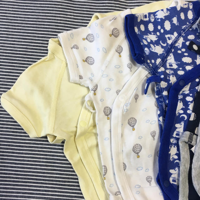 UNIQLO(ユニクロ)のHANA様専用❁ユニクロ 半袖 肌着 セット キッズ/ベビー/マタニティのベビー服(~85cm)(肌着/下着)の商品写真