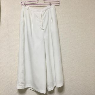 エヌナチュラルビューティーベーシック(N.Natural beauty basic)のN. 白 ガウチョパンツ、ワイドパンツ クロップド(バギーパンツ)