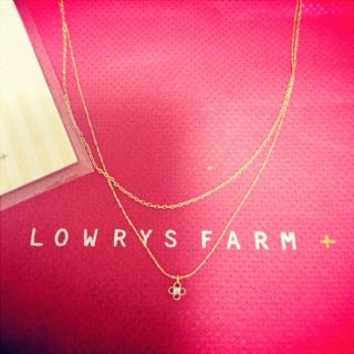 ローリーズファーム(LOWRYS FARM)の二連 お花のゴールド ネックレス(ネックレス)