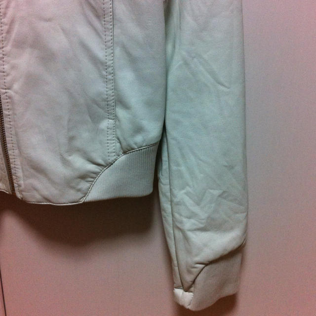 LE CIEL BLEU(ルシェルブルー)の【新品送料込】フェイクレザーJK 38 レディースのジャケット/アウター(ブルゾン)の商品写真