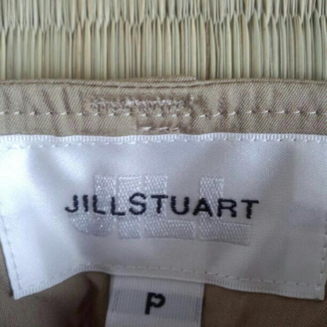 JILL by JILLSTUART(ジルバイジルスチュアート)の新品 JILL by JILLSTUART パンツ ベージュ レディースのパンツ(クロップドパンツ)の商品写真