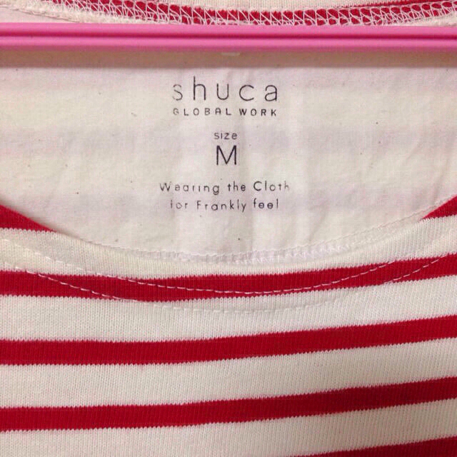 shuca(シュカ)の赤ボーダートップス レディースのトップス(カットソー(長袖/七分))の商品写真