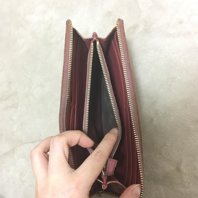 miumiu(ミュウミュウ)のmiumiu クロコ 長財布 レディースのファッション小物(財布)の商品写真