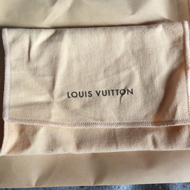 LOUIS VUITTON(ルイヴィトン)のユノ様専用 美品 ルイヴィトン バングル レディースのアクセサリー(ブレスレット/バングル)の商品写真