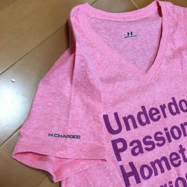 UNDER ARMOUR(アンダーアーマー)のTシャツ☆美品です！ レディースのトップス(Tシャツ(半袖/袖なし))の商品写真