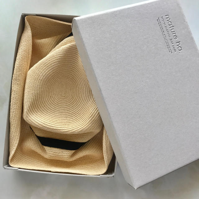 MARGARET ha. BOXED HAT 101 natural×black*の通販 by kao's closet|マーガレットハウエルならラクマ HOWELL - *mature 在庫超激得
