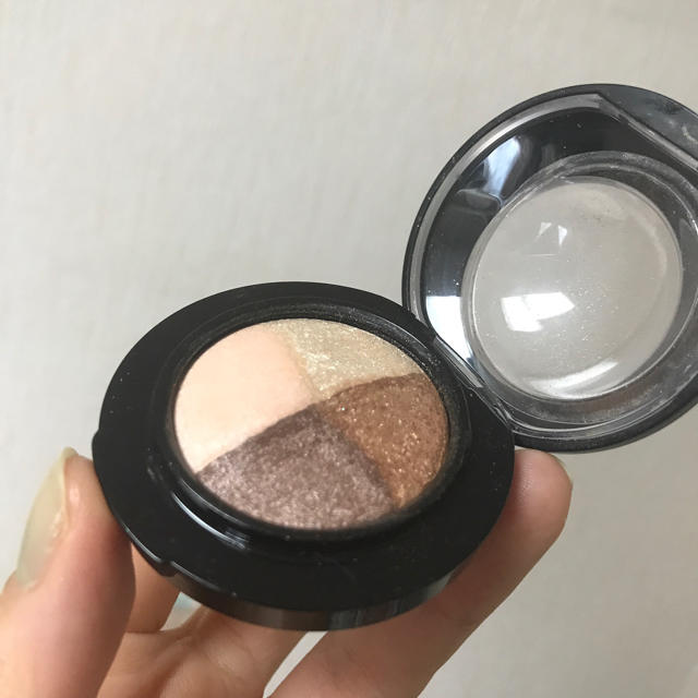 MAC(マック)のM•A•C ミネラライズアイシャドウ コスメ/美容のベースメイク/化粧品(アイシャドウ)の商品写真