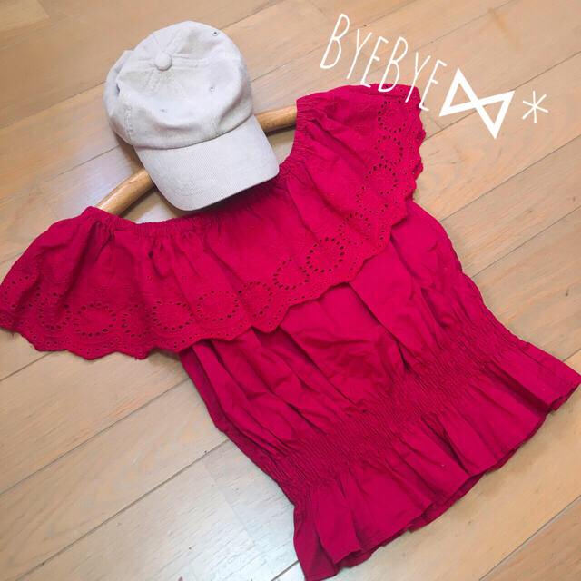 ByeBye(バイバイ)のByeByeオフショルカットソー レディースのトップス(シャツ/ブラウス(半袖/袖なし))の商品写真