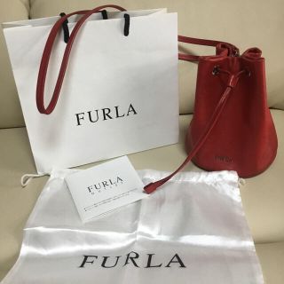 フルラ(Furla)のフルラ ♡ 斜め掛け鞄 ポーチ バッグ 赤(ショルダーバッグ)