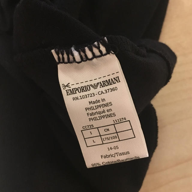 Emporio Armani(エンポリオアルマーニ)のエンポリオアルマーニ Tシャツ ブラック 黒 Vネック アルマーニ メンズのトップス(Tシャツ/カットソー(半袖/袖なし))の商品写真