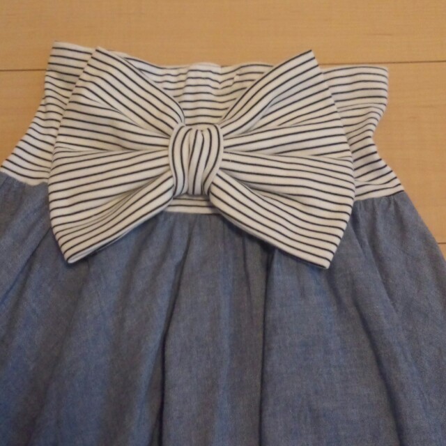 abc une face(アーベーセーアンフェイス)のブルー☆スカート レディースのスカート(ひざ丈スカート)の商品写真