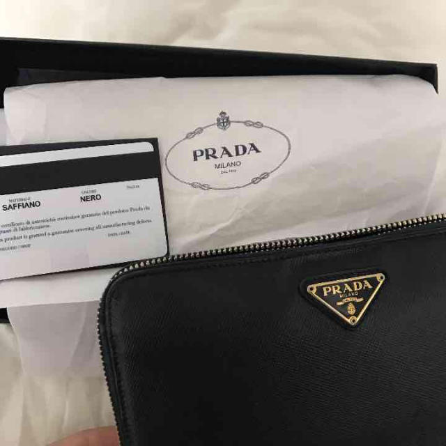 PRADA(プラダ)のプラダサイフ レディースのファッション小物(財布)の商品写真