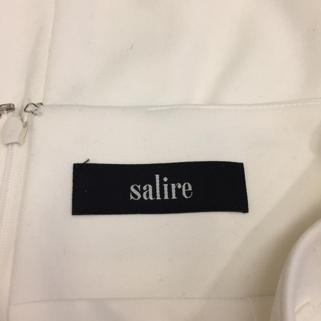 salire(サリア)の salire ホワイトスカート レディースのスカート(ミニスカート)の商品写真