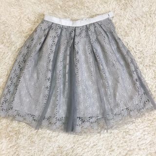 ジルバイジルスチュアート(JILL by JILLSTUART)のチュールとお花レースのモテスカート♡(ひざ丈スカート)