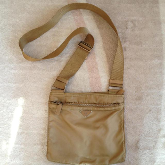 PRADA(プラダ)のショルダーバック レディースのバッグ(ショルダーバッグ)の商品写真