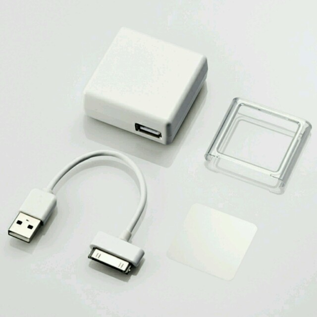 ELECOM(エレコム)の6th iPod nano用充電器付きハードケース クリア スマホ/家電/カメラのオーディオ機器(ポータブルプレーヤー)の商品写真