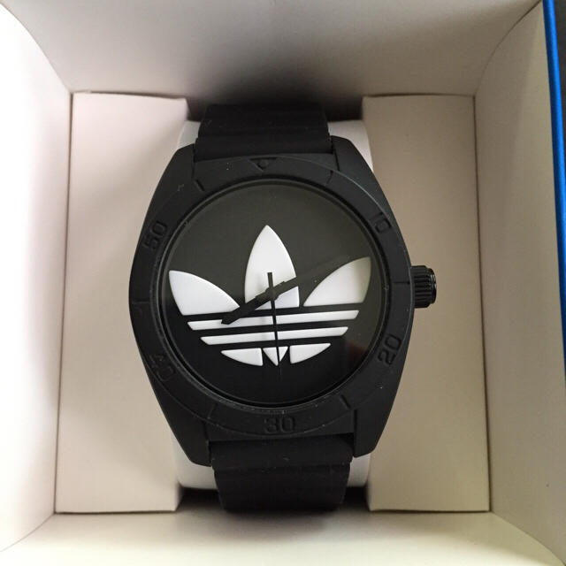adidas(アディダス)のアディダスの時計 黒 メンズの時計(腕時計(アナログ))の商品写真
