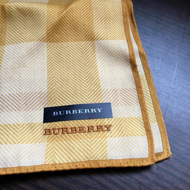 BURBERRY(バーバリー)の未使用☆バーバリーのハンカチ メンズのファッション小物(ハンカチ/ポケットチーフ)の商品写真