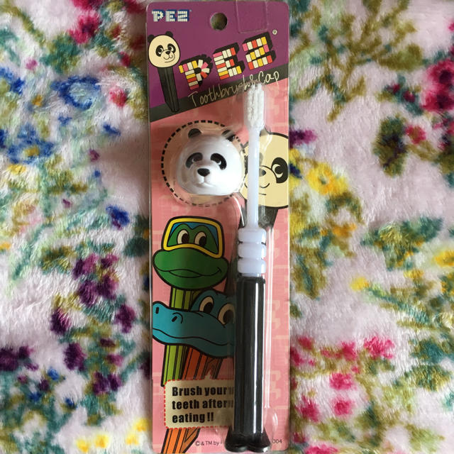 PEZ パンダ歯ブラシ コスメ/美容のオーラルケア(歯ブラシ/デンタルフロス)の商品写真