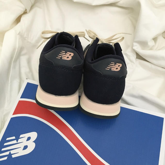 23.5cmネイビー×ベビーピンク NewBalance新作