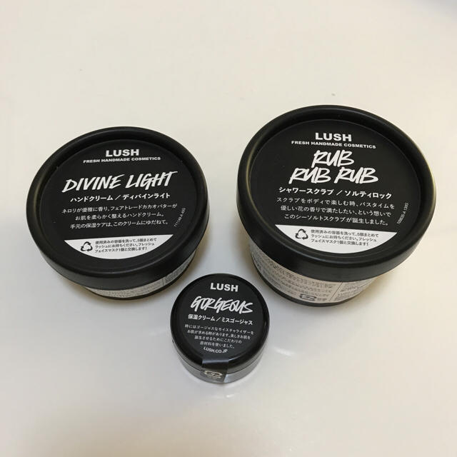 LUSH(ラッシュ)のLUSH クリーム シャワースクラブ コスメ/美容のボディケア(ボディスクラブ)の商品写真