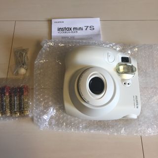 フジフイルム(富士フイルム)のインスタントカメラ  チェキ  instaxmini  7s  フイルム付き(フィルムカメラ)