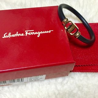 サルヴァトーレフェラガモ(Salvatore Ferragamo)のmmmm♡様 専用(ブレスレット/バングル)