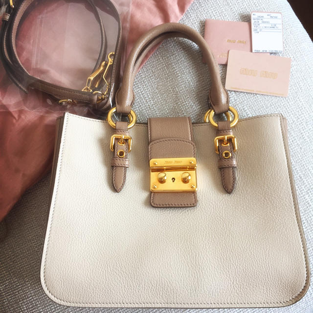 miumiu - miumiu♡マドラス2wayバッグの通販 by ２月頭に引越しの為断 ...