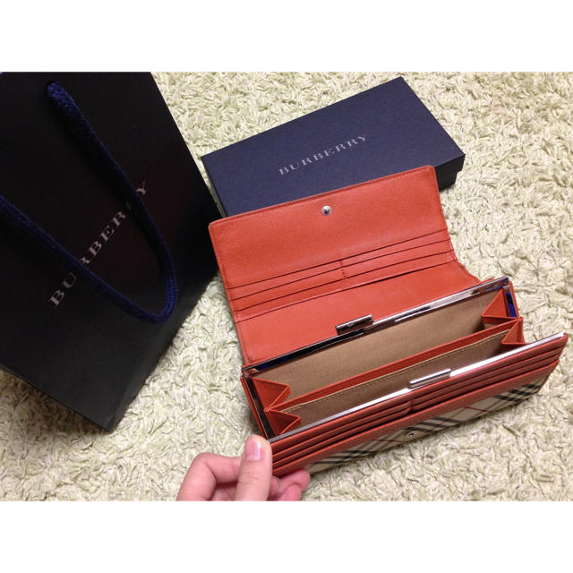 BURBERRY by くみこ's shop|バーバリーならラクマ - バーバリーBURBERRY長財布正規品♡の通販 HOTお得