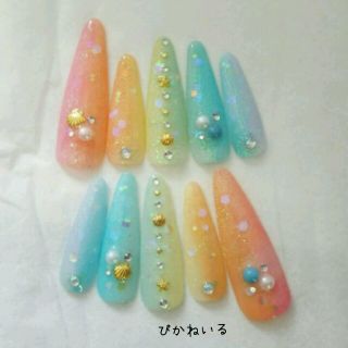 ジェル/rainbowグラデ,貝殻マリンロングポイントネイル コスメ/美容のネイル(つけ爪/ネイルチップ)の商品写真