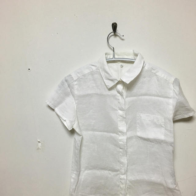 MUJI (無印良品)(ムジルシリョウヒン)の無印良品 フレンチリネン 半袖シャツ レディースのトップス(シャツ/ブラウス(半袖/袖なし))の商品写真
