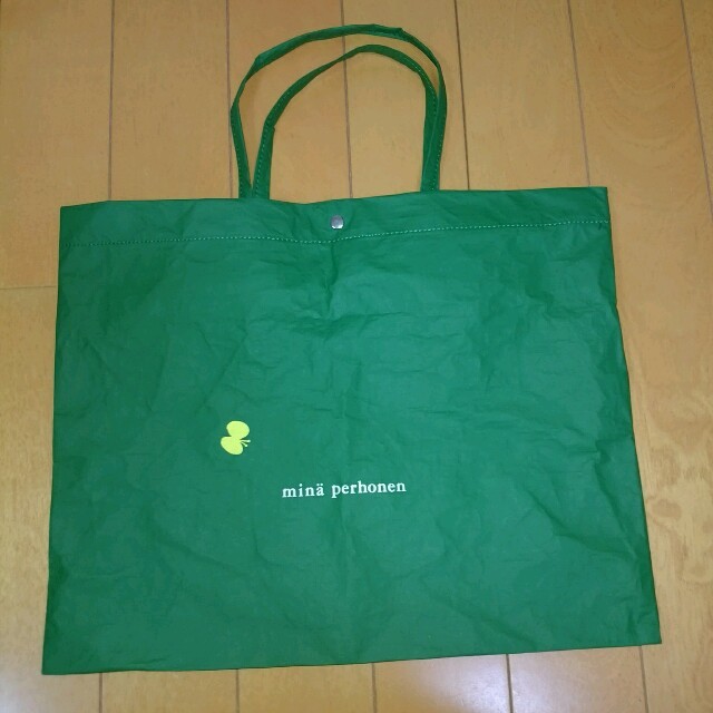 mina perhonen(ミナペルホネン)のミナペルホネン　ショップ袋 レディースのバッグ(ショップ袋)の商品写真