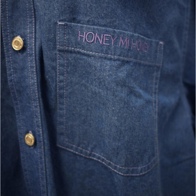 Honey mi Honey(ハニーミーハニー)のハニーミーハニー☆完売デニムシャツ☆ レディースのトップス(シャツ/ブラウス(長袖/七分))の商品写真