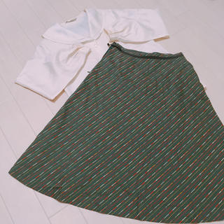トゥモローランド(TOMORROWLAND)のdesign skirt(ひざ丈スカート)