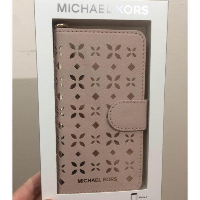 Michael Kors(マイケルコース)のSALE!!! Michael Kors◆iPhone 7 ソフトピンク スマホ/家電/カメラのスマホアクセサリー(iPhoneケース)の商品写真