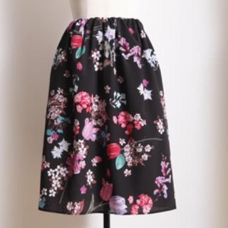 トッコ(tocco)のトッコクローゼット♥ヒロイン狙えるフラワースカート(ひざ丈スカート)