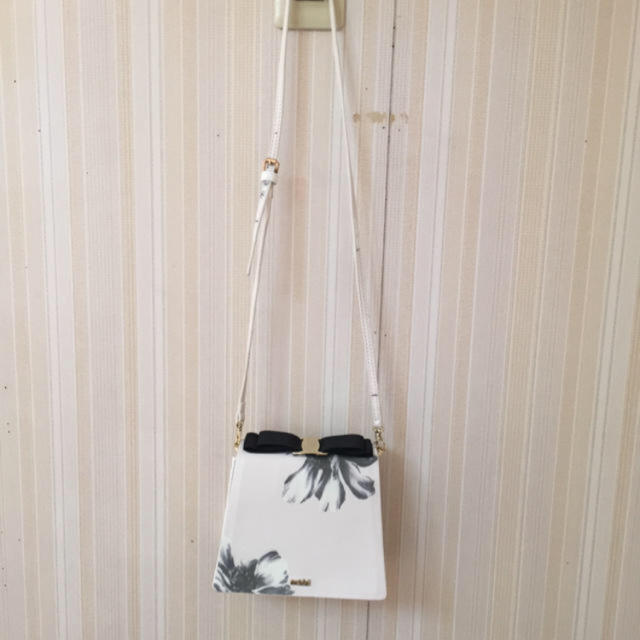 SNIDEL(スナイデル)の♡snidel♡美品ミニショルダーバッグ レディースのバッグ(ショルダーバッグ)の商品写真
