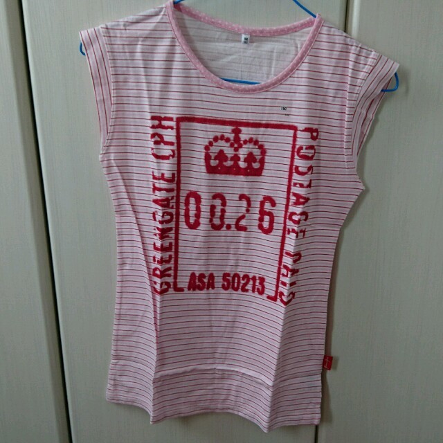 UNIQLO(ユニクロ)のUNIQLO♪クルーネックTシャツ半袖♪150 キッズ/ベビー/マタニティのキッズ服女の子用(90cm~)(Tシャツ/カットソー)の商品写真