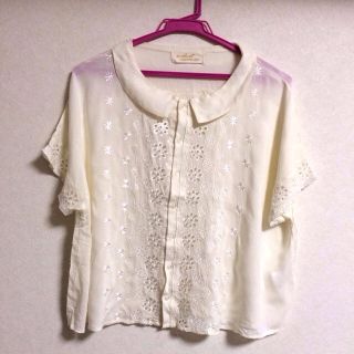 ダブルクローゼット(w closet)のw closet刺繍ブラウス(シャツ/ブラウス(半袖/袖なし))